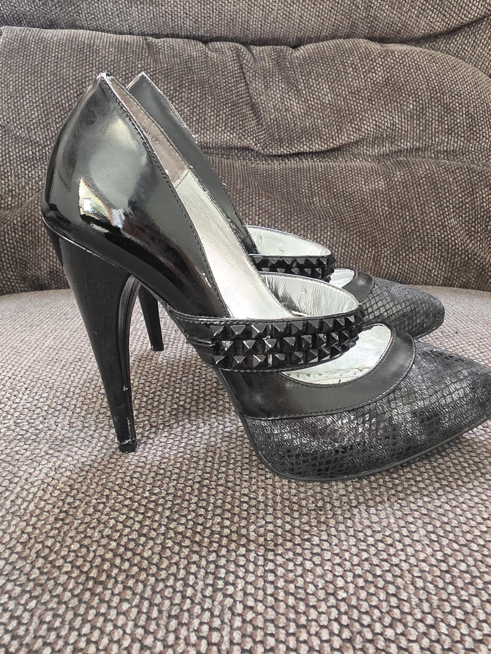 Naughty Monkey Black Studded Mary Jane High Heels 4" 8.5